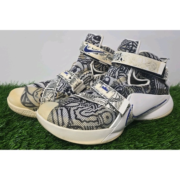 Nike LeBron Soldier 9 LE Freegums White/Black/Blue Accents Size 11 Fast Ship